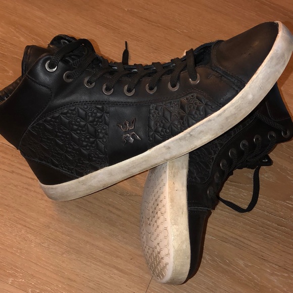 Black sneakers - Picture 3 of 4